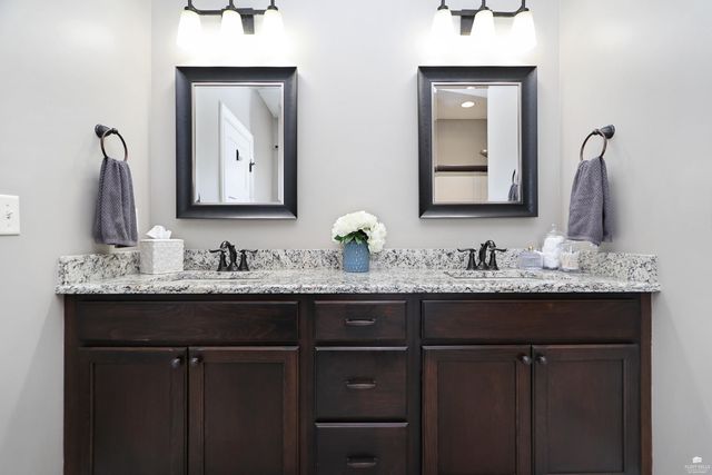 1125 Lochenshire Circle, Manhattan, KS 66503