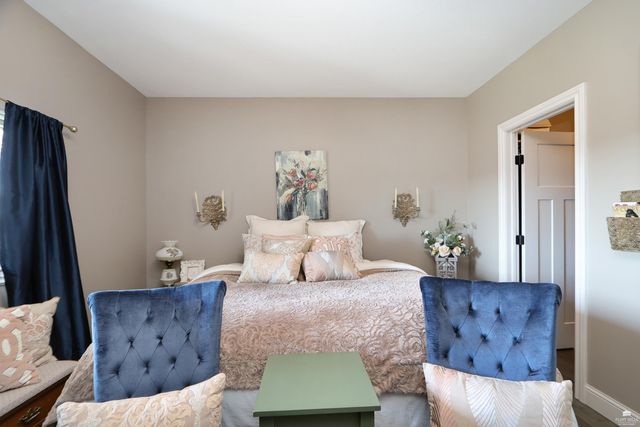 1125 Lochenshire Circle, Manhattan, KS 66503