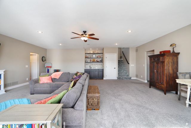 1125 Lochenshire Circle, Manhattan, KS 66503