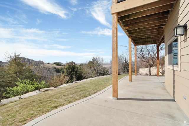 1125 Lochenshire Circle, Manhattan, KS 66503