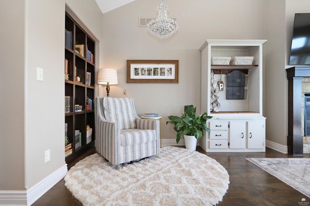 1125 Lochenshire Circle, Manhattan, KS 66503