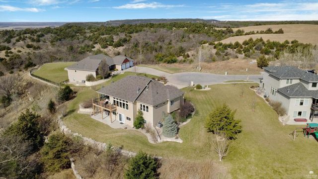 1125 Lochenshire Circle, Manhattan, KS 66503
