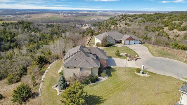1125 Lochenshire Circle, Manhattan, KS 66503