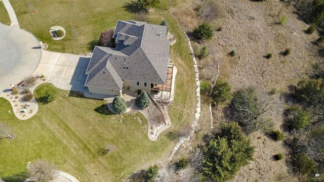 1125 Lochenshire Circle, Manhattan, KS 66503