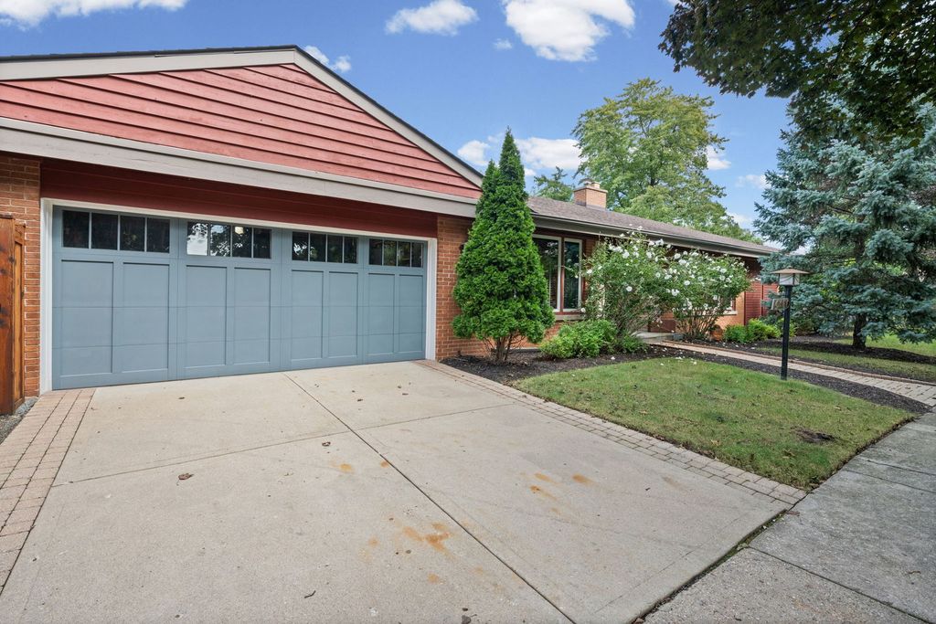 9400 Kilbourn Avenue, Skokie, IL 60076 — exterior