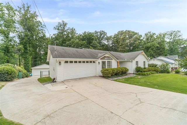 498 Slew Avenue, Lawrenceville, GA 30043