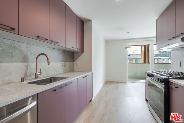 12425 Texas Avenue 23, Los Angeles, CA 90025