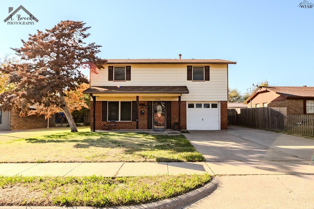 4702 GAY STREET, Wichita Falls, TX 76306