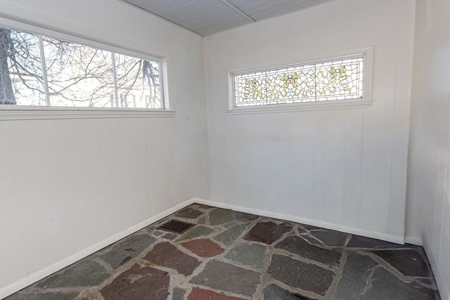 343 Cabot St 1, Beverly, MA 01915