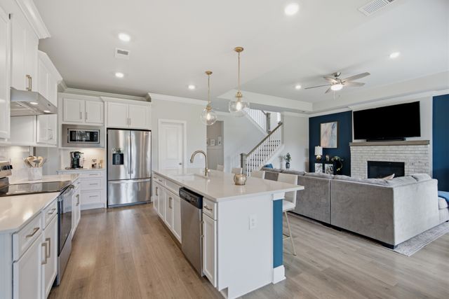 1006 Dermot Dr, Mount Juliet, TN 37122