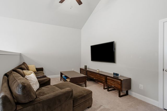 1006 Dermot Dr, Mount Juliet, TN 37122