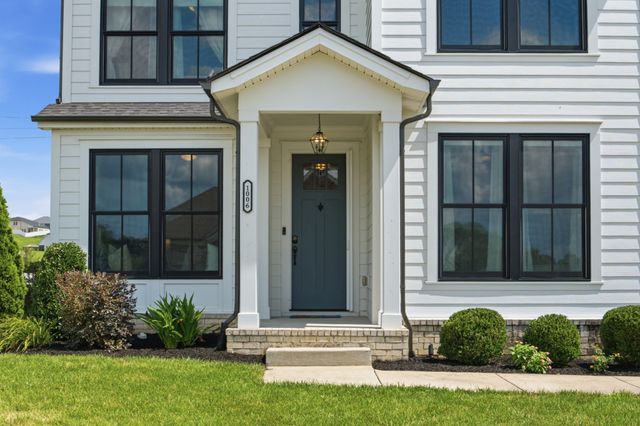 1006 Dermot Dr, Mount Juliet, TN 37122