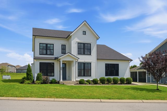 1006 Dermot Dr, Mount Juliet, TN 37122