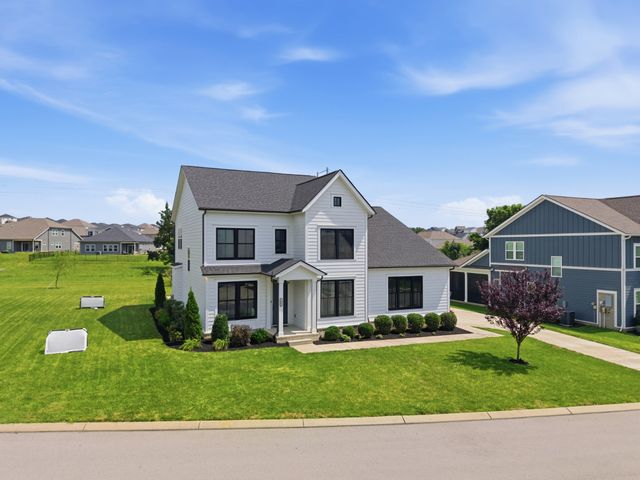 1006 Dermot Dr, Mount Juliet, TN 37122
