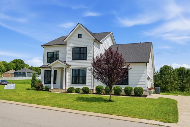 1006 Dermot Dr, Mount Juliet, TN 37122
