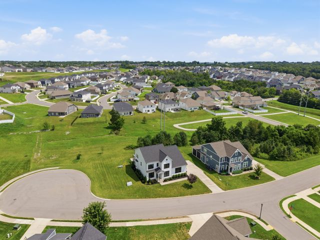 1006 Dermot Dr, Mount Juliet, TN 37122