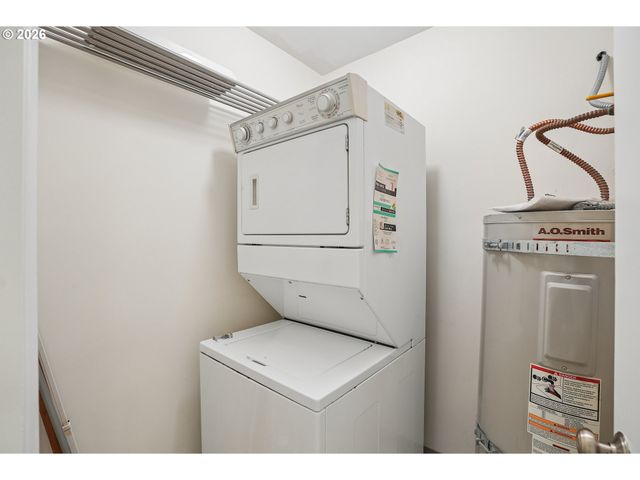 1500 Sw SKYLINE Blvd 24, Portland, OR 97221