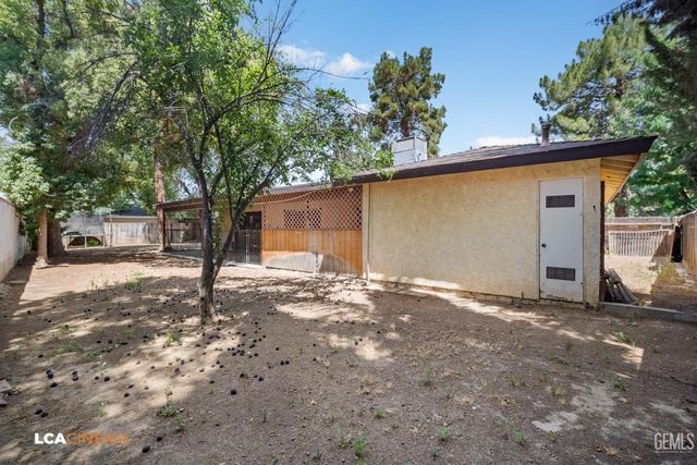 6605 Chukkar Lane, Bakersfield, CA 93309