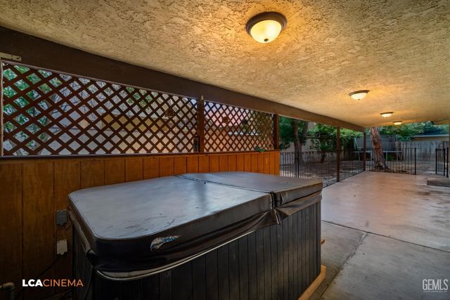 6605 Chukkar Lane, Bakersfield, CA 93309