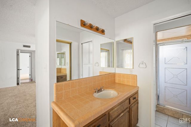 6605 Chukkar Lane, Bakersfield, CA 93309