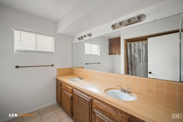 6605 Chukkar Lane, Bakersfield, CA 93309