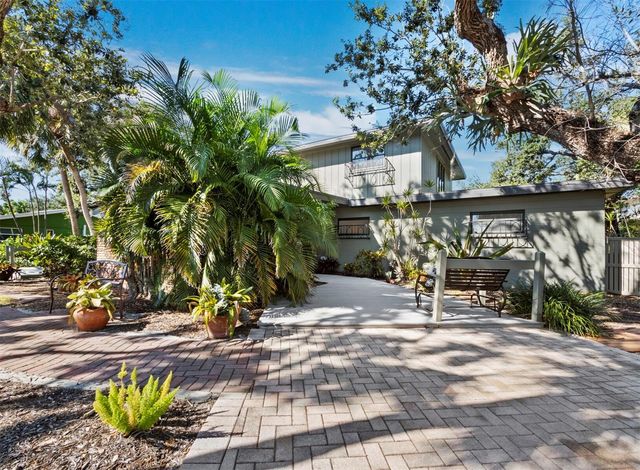 5451 SHADOW LAWN DRIVE, Sarasota, FL 34242