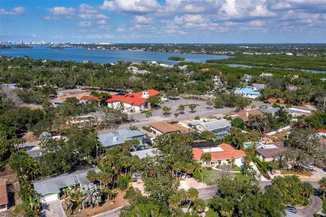 5451 SHADOW LAWN DRIVE, Sarasota, FL 34242