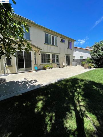 6056 Silveroak Cir, Stockton, CA 95219