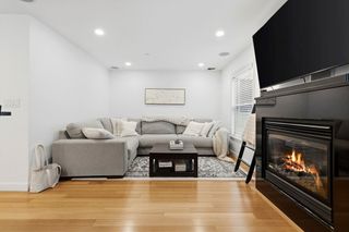 366 W 2nd St 3, Boston, MA 02127