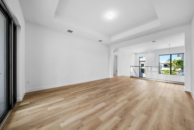 9516 Riverside Park Drive, Boca Raton, FL 33434