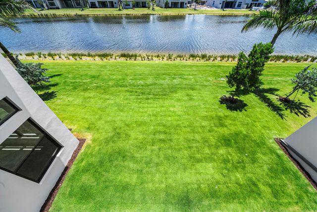 9516 Riverside Park Drive, Boca Raton, FL 33434