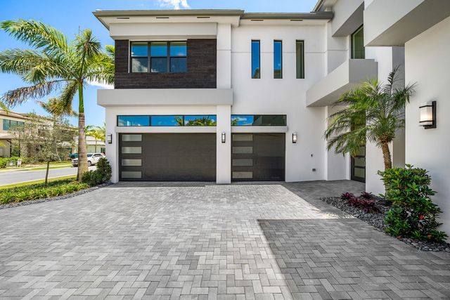 9516 Riverside Park Drive, Boca Raton, FL 33434