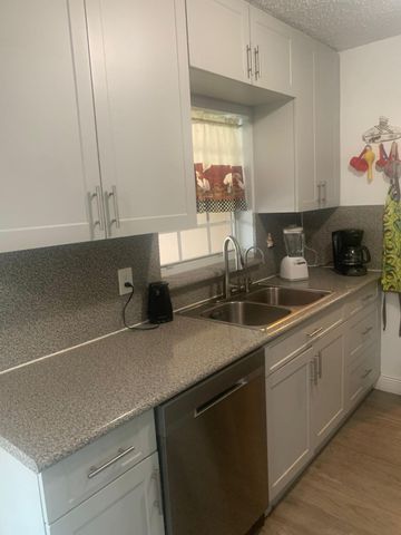 7450 Freedom Street, Hollywood, FL 33024