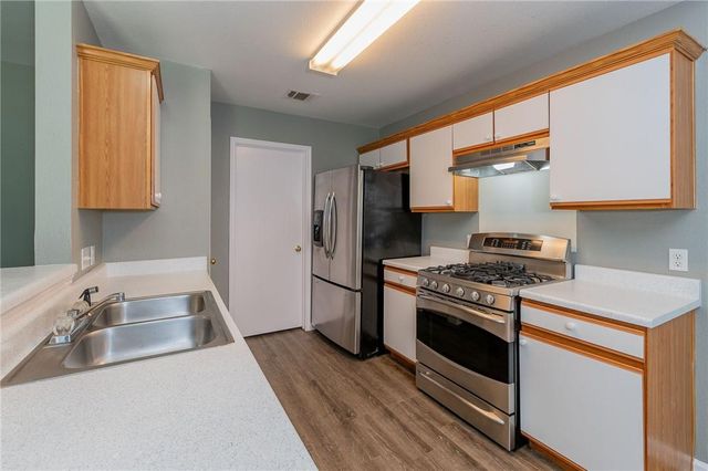 1000 Honeysuckle DR, Leander, TX 78641