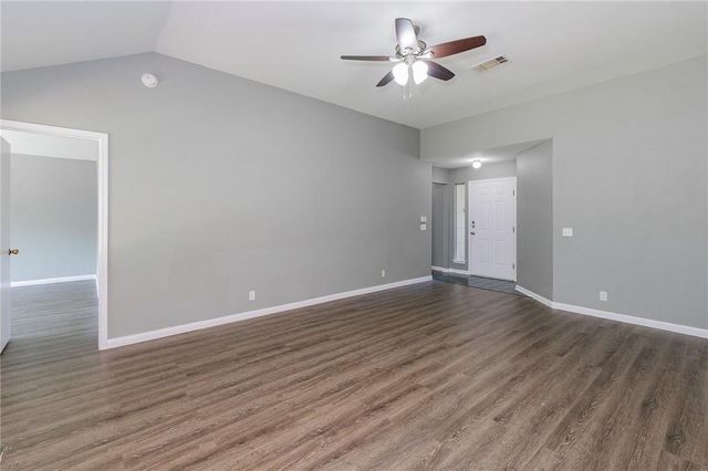 1000 Honeysuckle DR, Leander, TX 78641