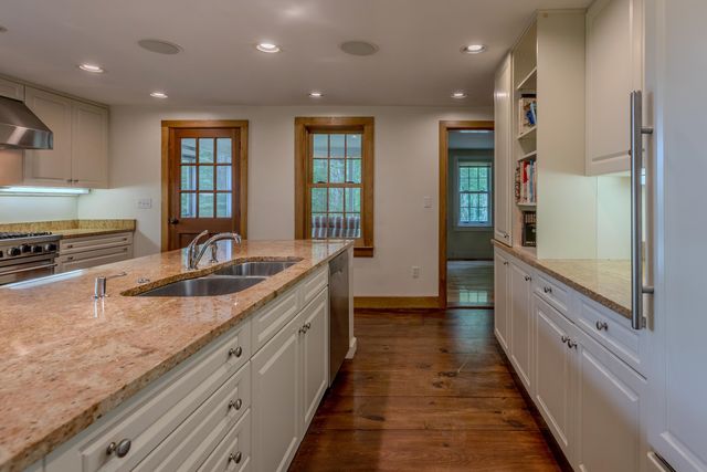 223 Coach Road, Chester, VT 05143