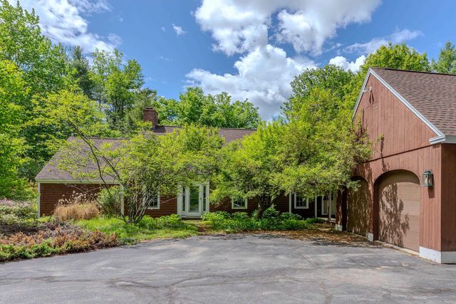 223 Coach Road, Chester, VT 05143