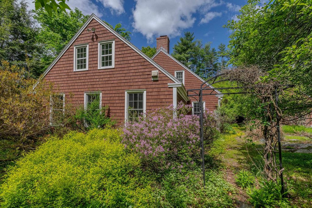 223 Coach Road, Chester, VT 05143