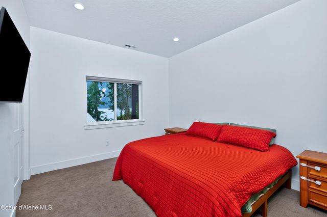 20138 E Cape Horn Rd, Bayview, ID 83803