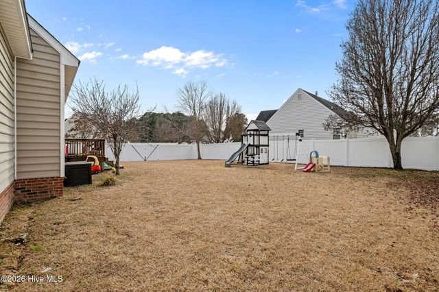 2705 Camille Drive, Winterville, NC 28590