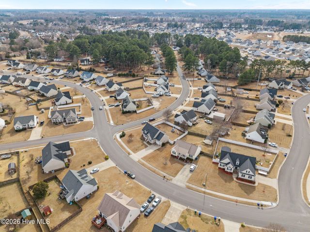 2705 Camille Drive, Winterville, NC 28590