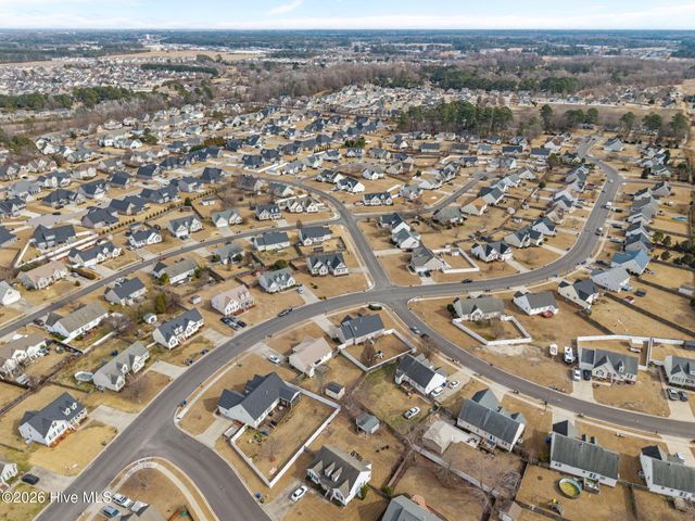 2705 Camille Drive, Winterville, NC 28590