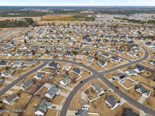 2705 Camille Drive, Winterville, NC 28590