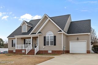 2705 Camille Drive, Winterville, NC 28590