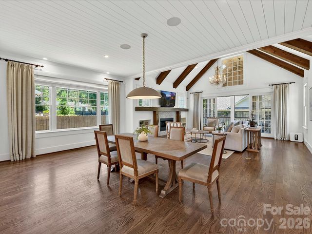221 Anthony Circle, Charlotte, NC 28211