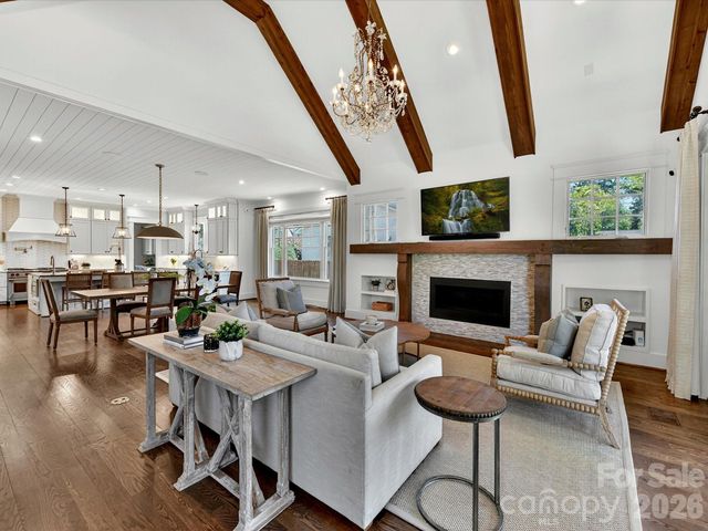 221 Anthony Circle, Charlotte, NC 28211