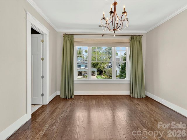 221 Anthony Circle, Charlotte, NC 28211