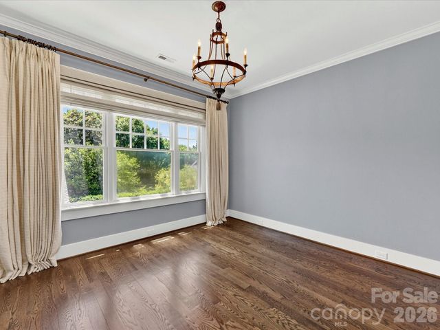 221 Anthony Circle, Charlotte, NC 28211