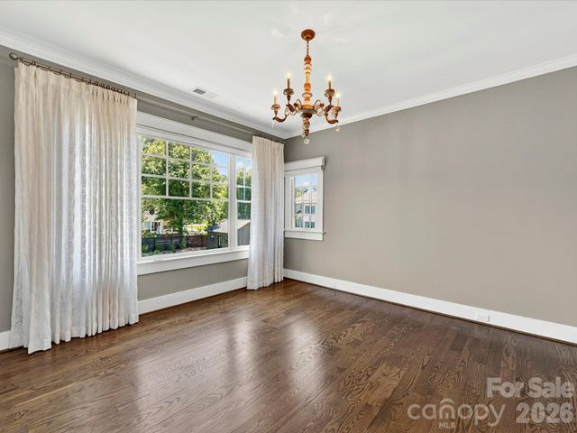 221 Anthony Circle, Charlotte, NC 28211