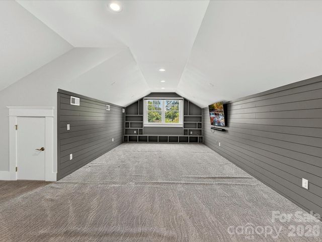 221 Anthony Circle, Charlotte, NC 28211